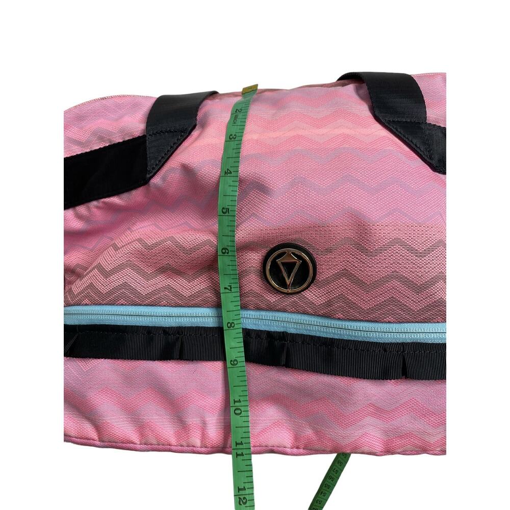 IVIVVA Lululemon In The Game Duffle Gym Bag in Pink Chevron Gymnastics Tennis - Picture 11 of 14